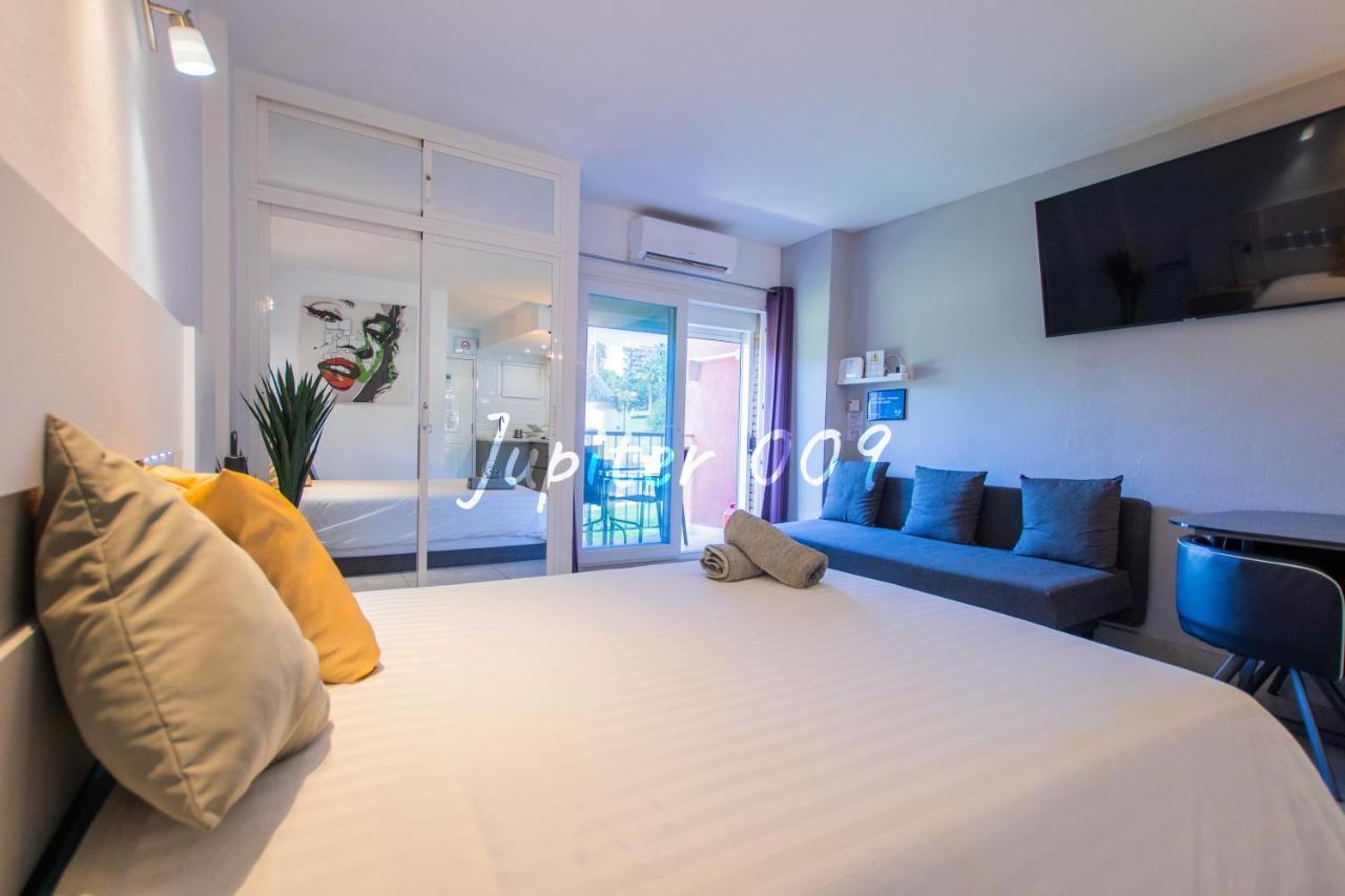 J009 - - Complex Minerva & Jupiter Apartment *